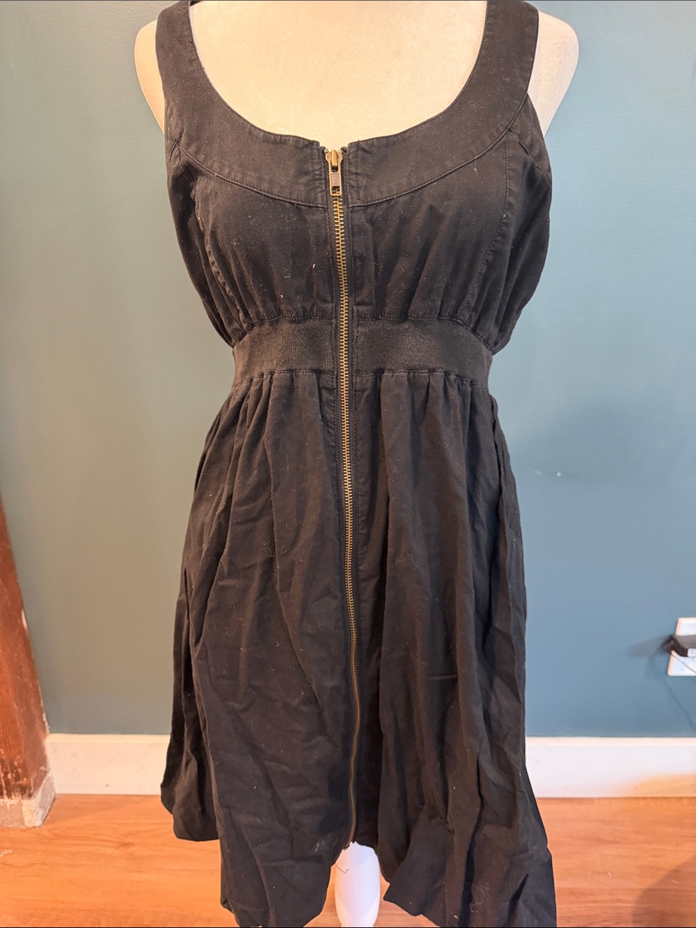 Women's Black Zip-Front Sleeveless Dress